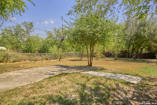 2346 Burnet St. Property Photo 16
