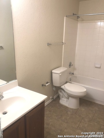 158 Hampton Bend Property Photo 9