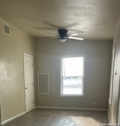 102 Idell Ave Property Photo 3