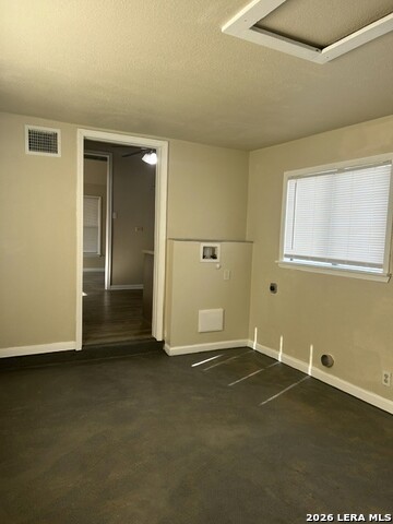 102 Idell Ave Property Photo 5