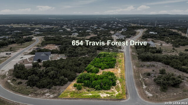 654 Travis Forest Dr Property Photo 3