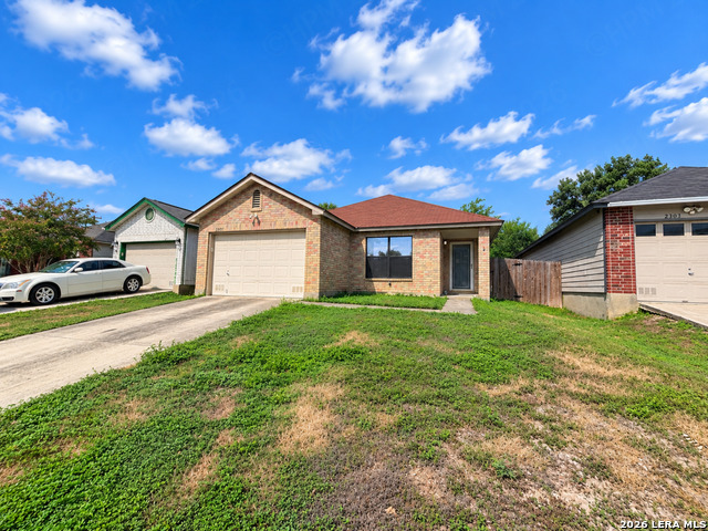 2307 Dalhart Pass Property Photo 2