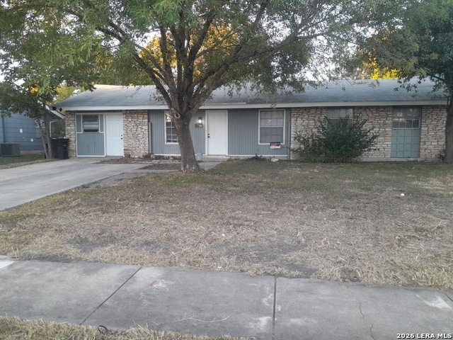 115 Meadow Trail Dr Property Photo 1