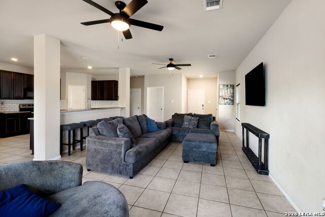 11018 Airmen Property Photo 3