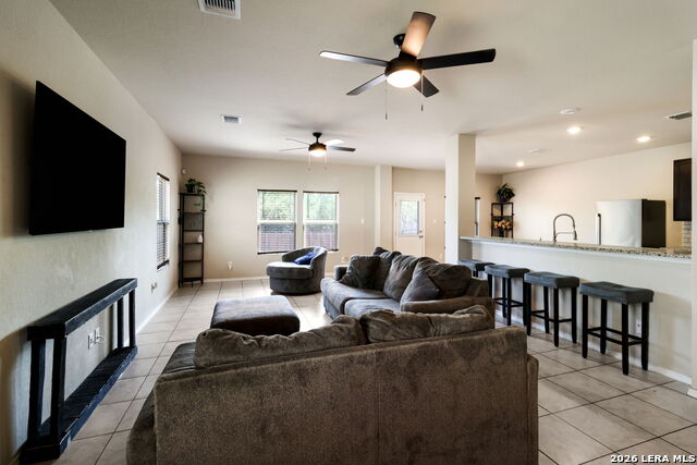 11018 Airmen Property Photo 5