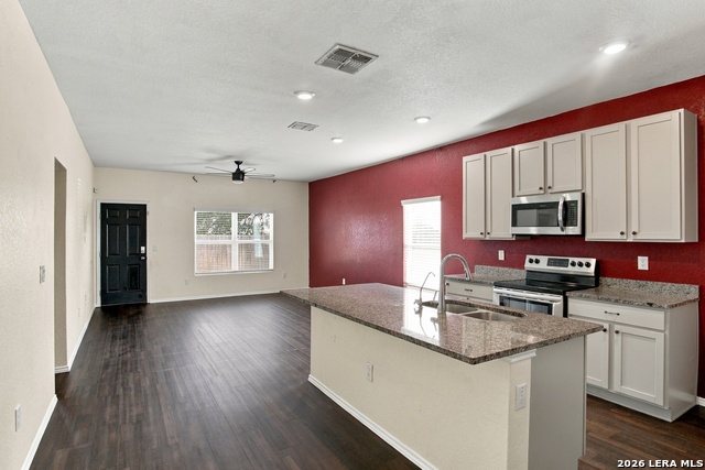 3519 Strawberry Grv Property Photo 3