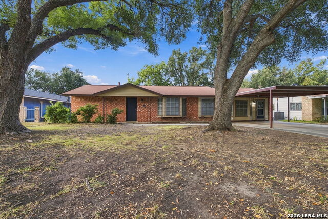 4122 Running Creek Dr Property Photo 2