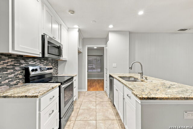 4122 Running Creek Dr Property Photo 3