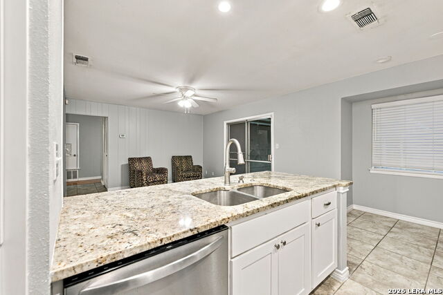 4122 Running Creek Dr Property Photo 5