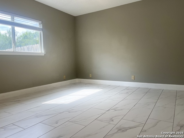8131 Grand Bend Dr Property Photo 9