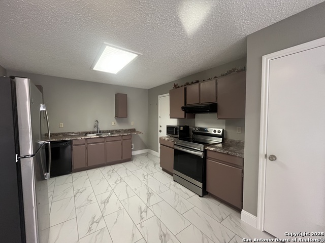 8131 Grand Bend Dr Property Photo 20