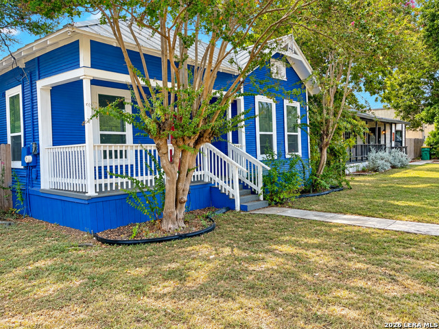 112 Avenue B Property Photo 2