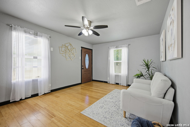 2114 Fitch St Property Photo 3