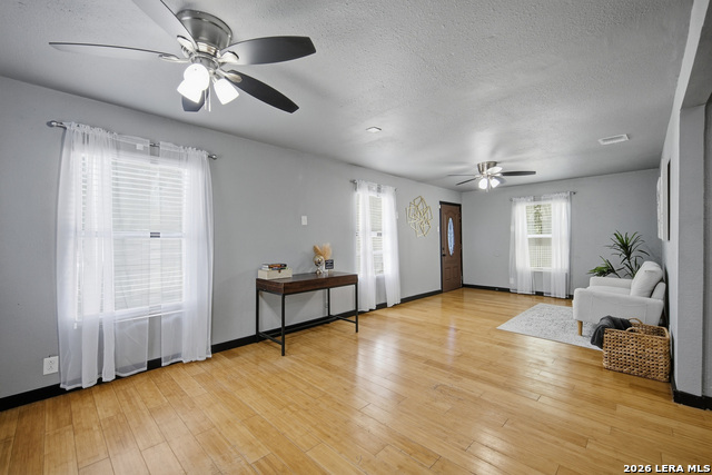 2114 Fitch St Property Photo 4
