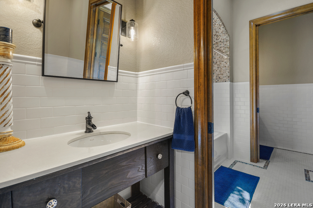 10510 Felsblock Ln Property Photo 39