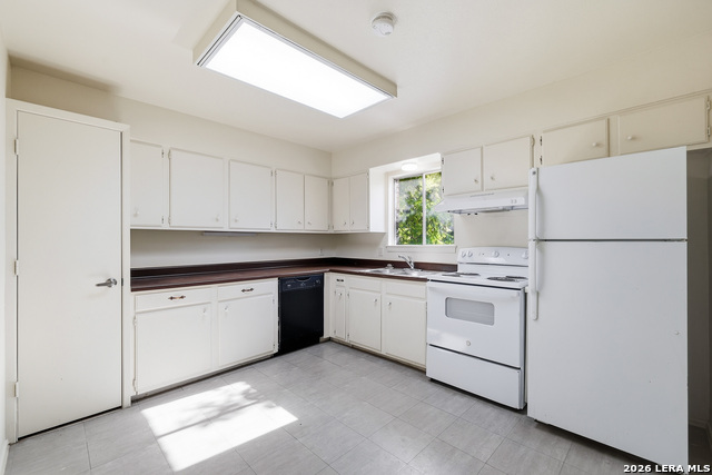 6606 Southpoint St Property Photo 6