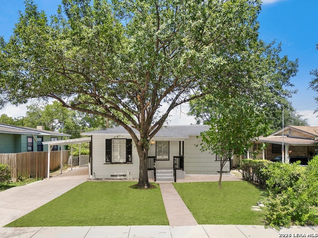 811 La Manda Blvd Property Photo 2