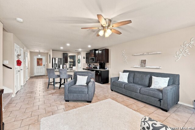 8934 Ironwood Hl Property Photo 5