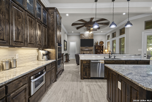 247 Double Gate Property Photo 17