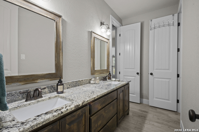 247 Double Gate Property Photo 35