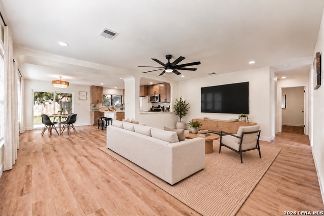 1603 Leander Property Photo 4