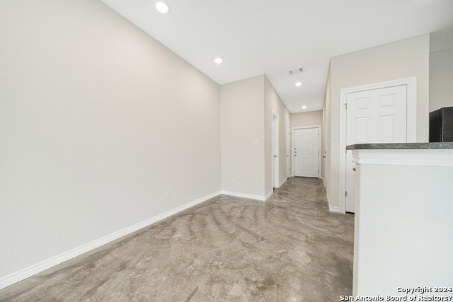 6914 Crestway Dr Property Photo 13