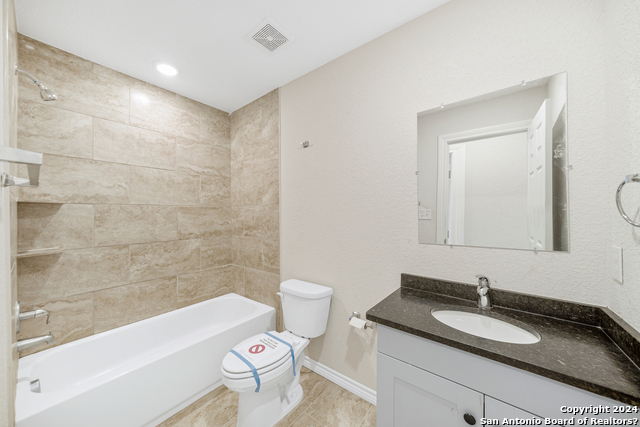 6914 Crestway Dr Property Photo 20