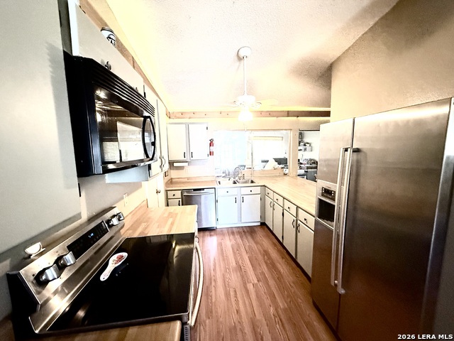 10203 Plumas Dr Property Photo 10