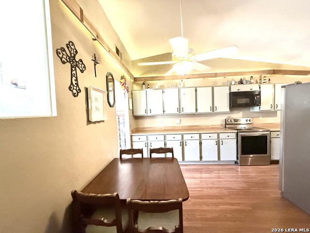 10203 Plumas Dr Property Photo 11