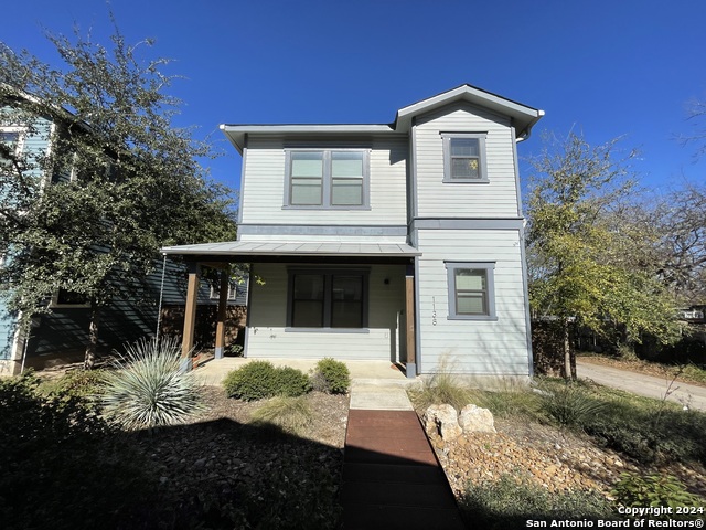 1138 N OLIVE ST Property Photo 1