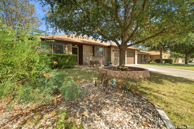 2747 Knoll Tree St Property Photo 3