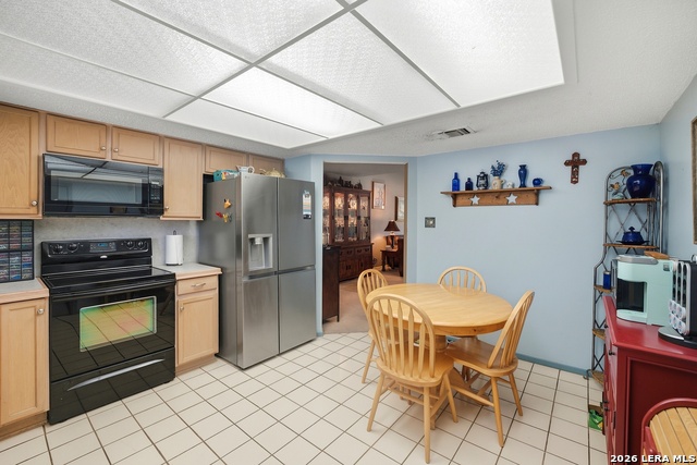 2747 Knoll Tree St Property Photo 10