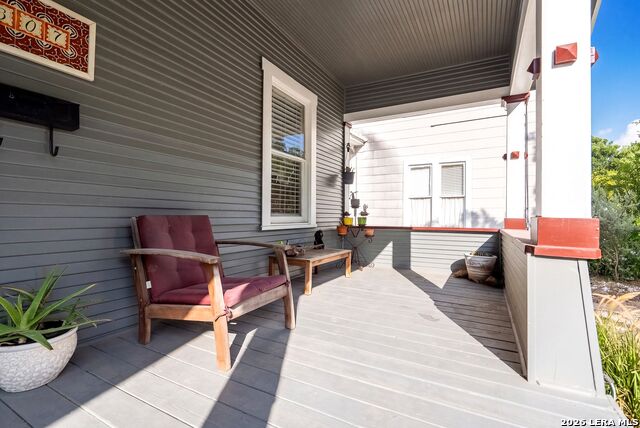 307 Florida St Property Photo 6