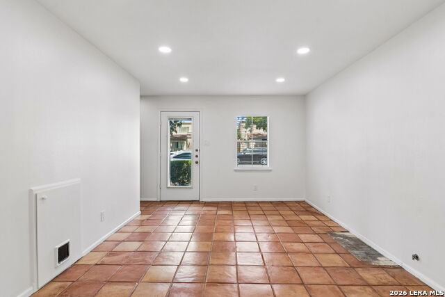 222 W Craig Pl Property Photo 3