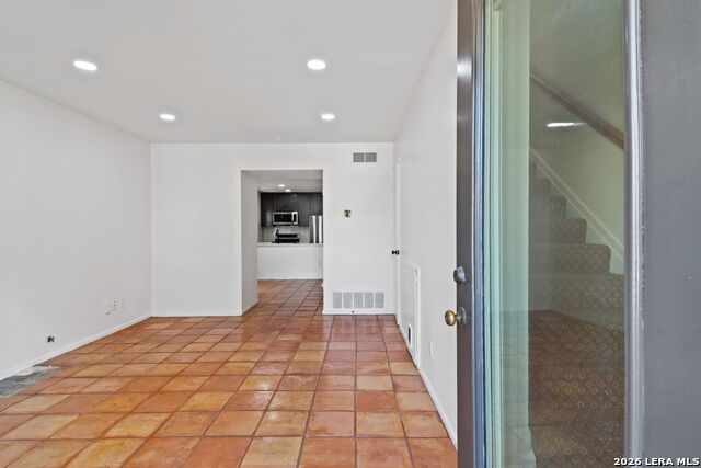 222 W Craig Pl Property Photo 5