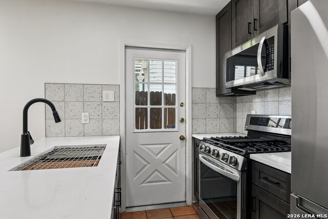 222 W Craig Pl Property Photo 12