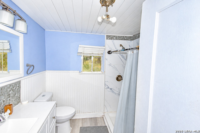 612 W Avenue D Property Photo 8