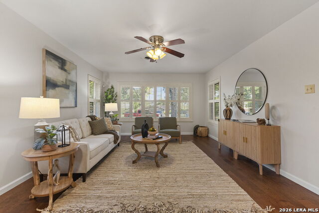 2126 E Lawndale Property Photo 13