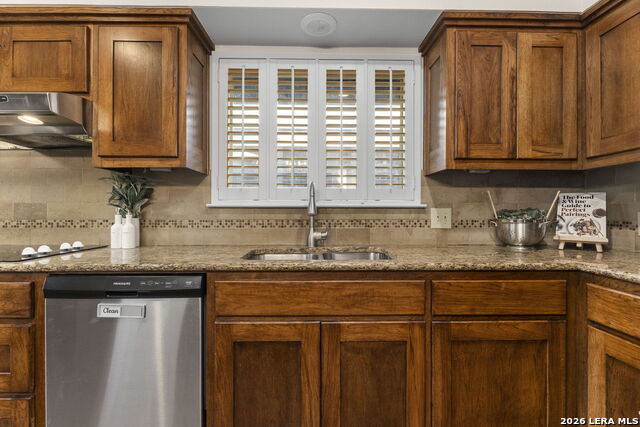 2126 E Lawndale Property Photo 26