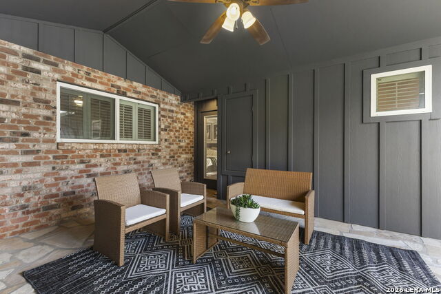 2126 E Lawndale Property Photo 39