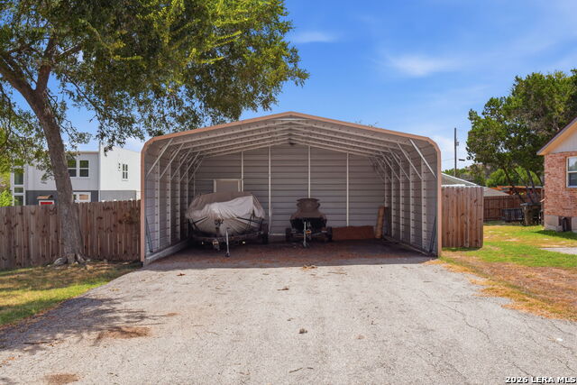 2046 Blueridge Dr Property Photo 4
