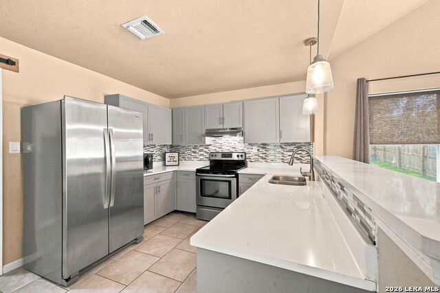 2046 Blueridge Dr Property Photo 6