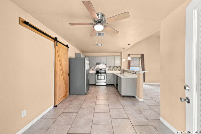 2046 Blueridge Dr Property Photo 9
