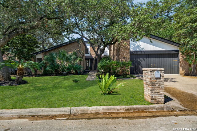 406 Wood Shadow St Property Photo