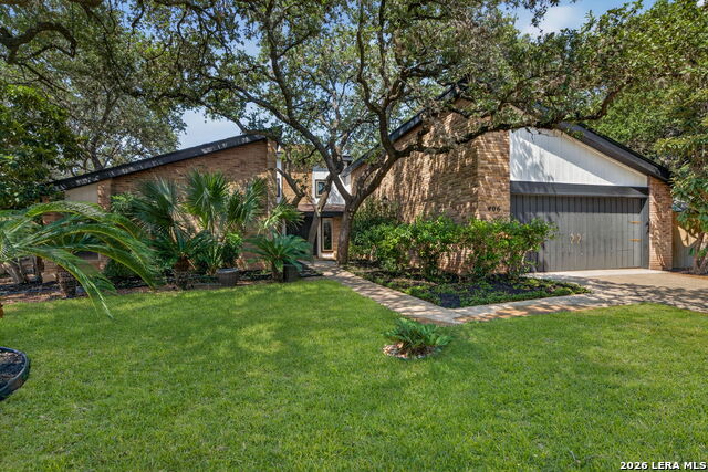406 Wood Shadow St Property Photo 4