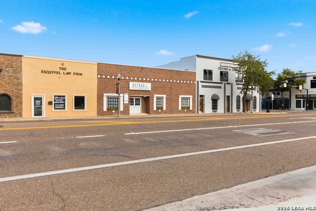 116 S 12th Ave Property Photo 7