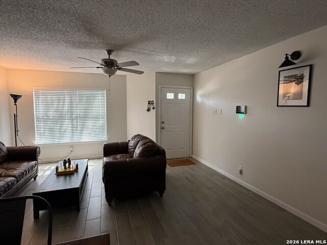 6855 Columbia Ridge Dr Property Photo 4