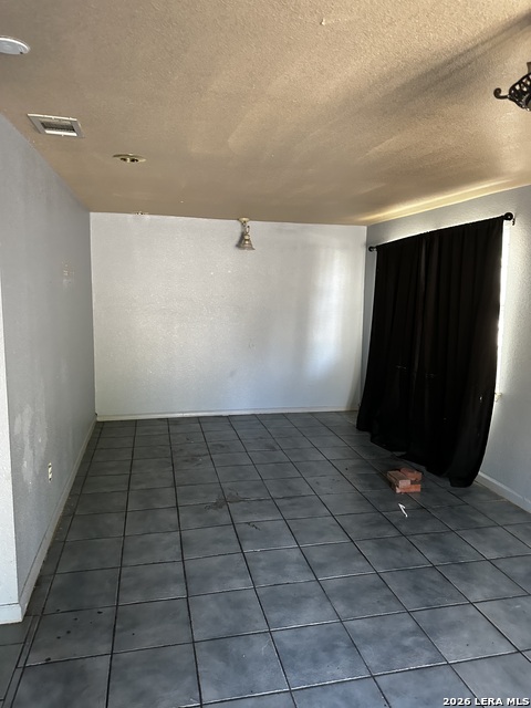 601 E Ansley Blvd Property Photo 8
