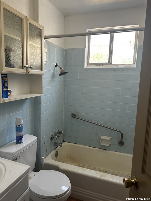 601 E Ansley Blvd Property Photo 11