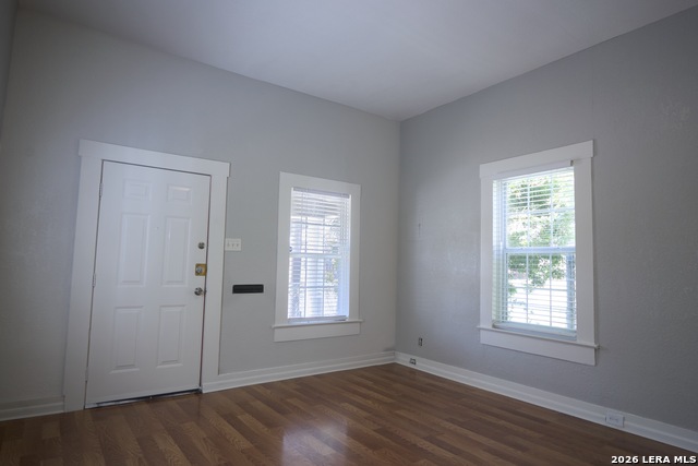 439 E Mitchell St Property Photo 6